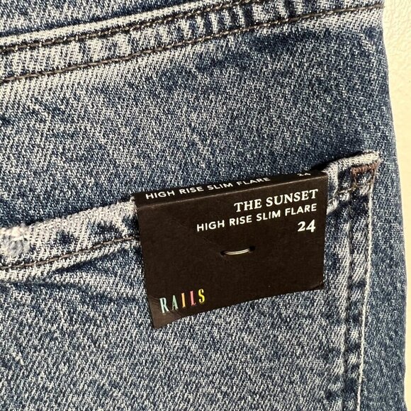 Rails Sunset High Rise Slim Flare Jeans Size 24 Medium Wash Blue Denim - Picture 7 of 11